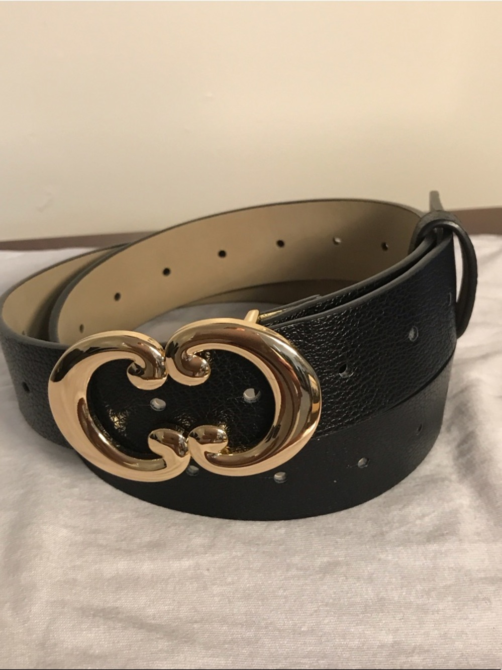Black Leather Women's Belt with Gold Interlocking Buckle